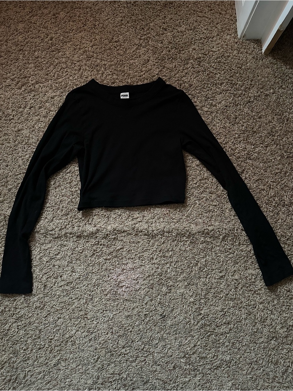 PINK Victoria's Secret Black Long-Sleeve Cropped Tee